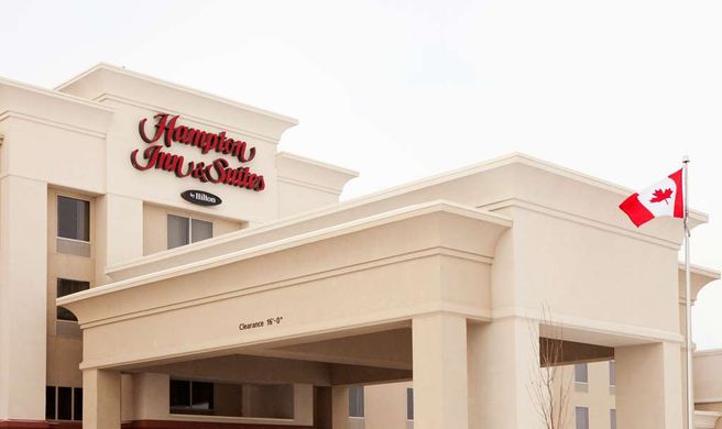 Hampton Inn & Suites - Lethbridge Exterior