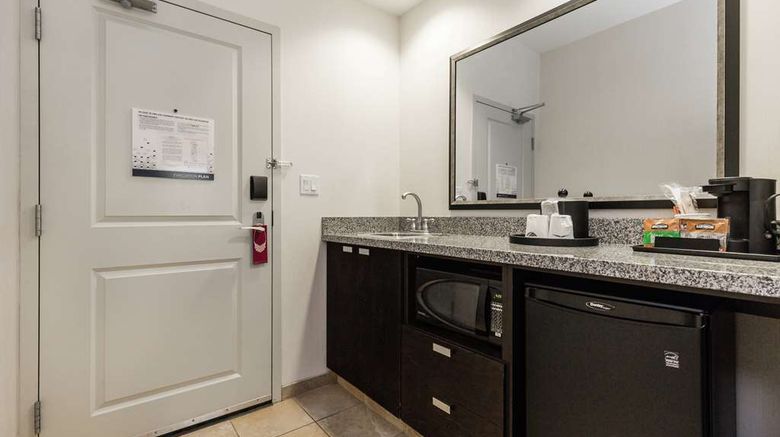<b>Hampton Inn & Suites - Lethbridge Other</b>. Images powered by <a href="https://iceportal.shijigroup.com/" title="IcePortal" target="_blank">IcePortal</a>.
