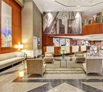 DoubleTree by Hilton Toronto Downtown Lobby