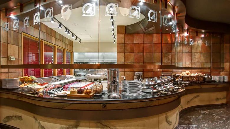 <b>DoubleTree by Hilton Toronto Downtown Restaurant</b>. Images powered by <a href="https://iceportal.shijigroup.com/" title="IcePortal" target="_blank">IcePortal</a>.