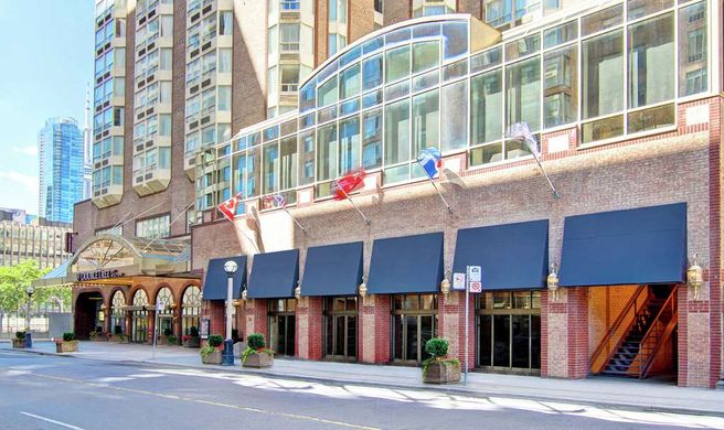 DoubleTree by Hilton Toronto Downtown Exterior