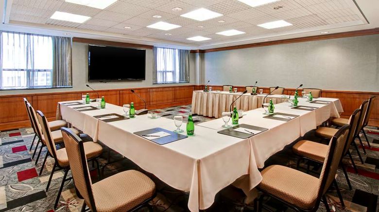 <b>DoubleTree by Hilton Toronto Downtown Meeting</b>. Images powered by <a href="https://iceportal.shijigroup.com/" title="IcePortal" target="_blank">IcePortal</a>.