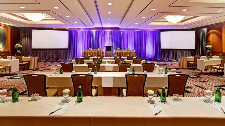 <b>DoubleTree by Hilton Toronto Downtown Meeting</b>. Images powered by <a href="https://iceportal.shijigroup.com/" title="IcePortal" target="_blank">IcePortal</a>.