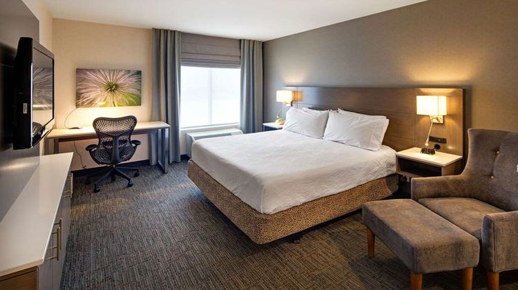 Hilton Garden Inn Toronto Oakville Room