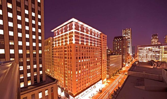 Embassy Suites Montreal by Hilton Exterior
