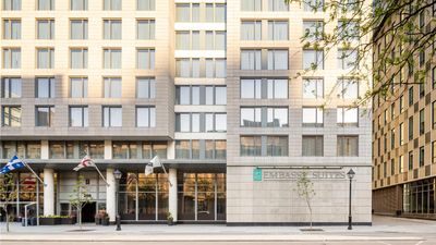 Embassy Suites Montreal by Hilton