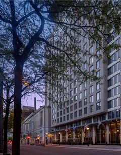 Embassy Suites Montreal by Hilton