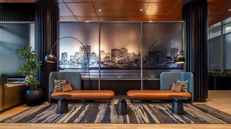 Embassy Suites Montreal by Hilton Lobby