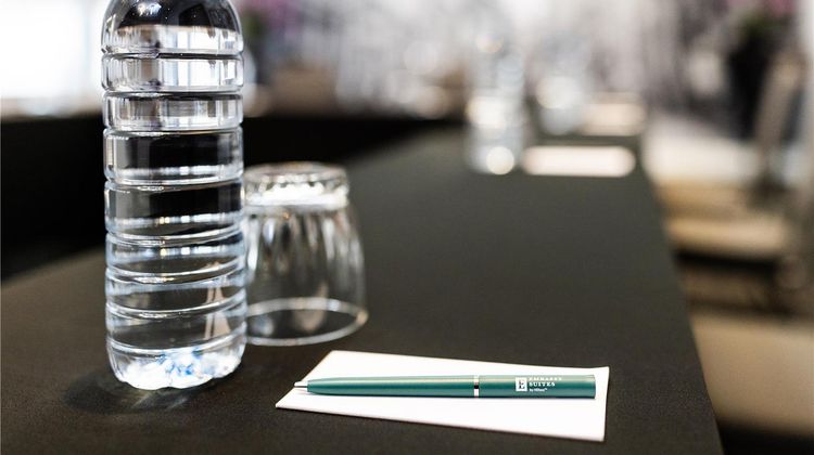 Embassy Suites Montreal by Hilton Meeting