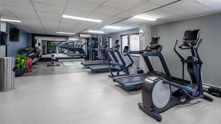 Embassy Suites Montreal by Hilton Health