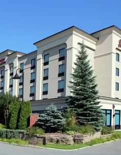 Hampton Inn & Suites Laval
