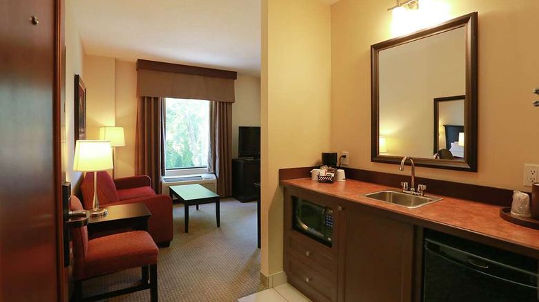 <b>Hampton Inn & Suites Laval Other</b>. Images powered by <a href="https://iceportal.shijigroup.com/" title="IcePortal" target="_blank">IcePortal</a>.
