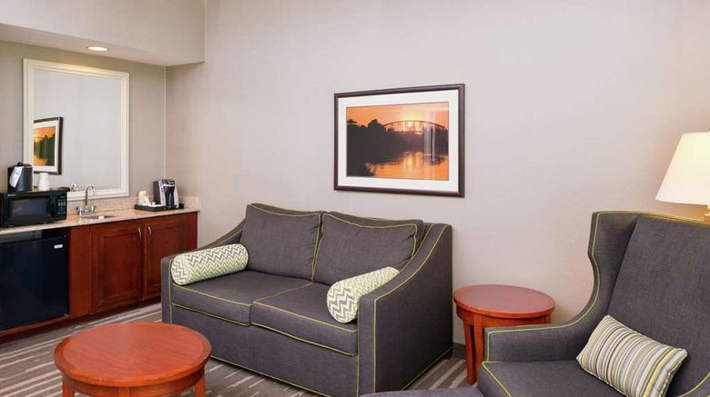 <b>Hilton Garden Inn Yuma/Pivot Point Room</b>. Images powered by <a href="https://iceportal.shijigroup.com/" title="IcePortal" target="_blank">IcePortal</a>.