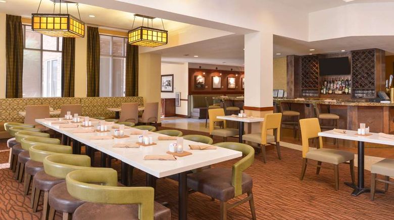 <b>Hilton Garden Inn Yuma/Pivot Point Restaurant</b>. Images powered by <a href="https://iceportal.shijigroup.com/" title="IcePortal" target="_blank">IcePortal</a>.
