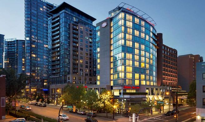 Hampton Inn & Suites by Hilton Exterior