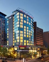 Hampton Inn & Suites by Hilton