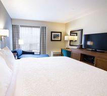 Hampton Inn Vancouver Airport Room