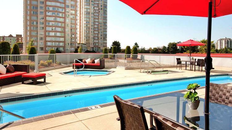 Hilton Vancouver Metrotown Pool