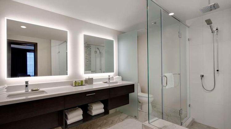Hilton Vancouver Metrotown Room