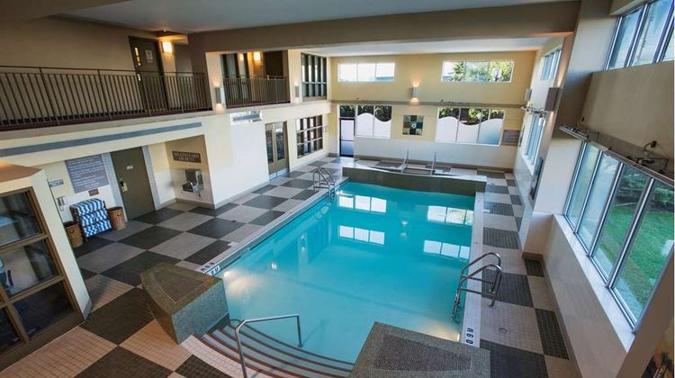Hilton Winnipeg Airport Pool