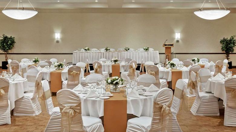 <b>Hilton Garden Inn Saskatoon Downtown Meeting</b>. Images powered by <a href="https://iceportal.shijigroup.com/" title="IcePortal" target="_blank">IcePortal</a>.