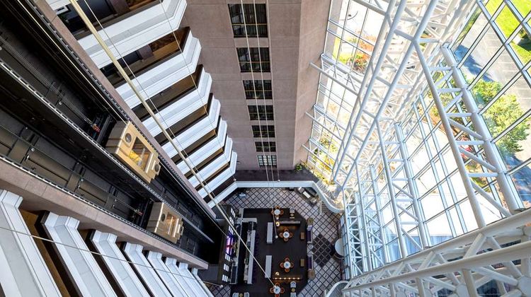Hilton Suites Toronto/Markham Conf Ctr Lobby
