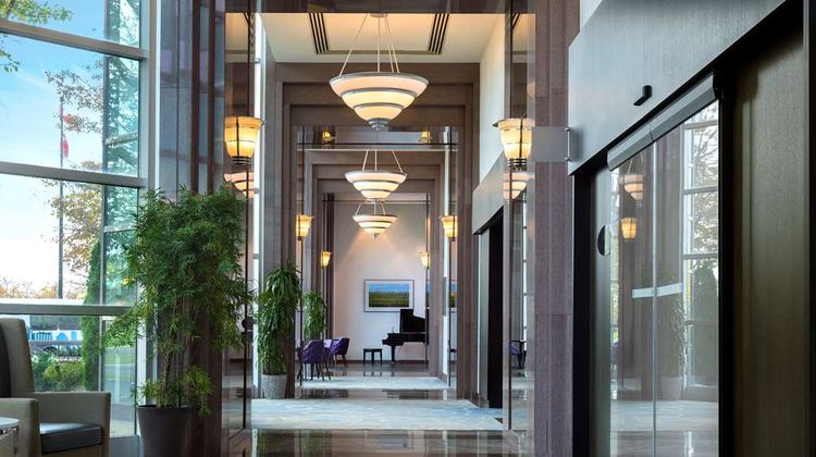 Hilton Suites Toronto/Markham Conf Ctr Meeting