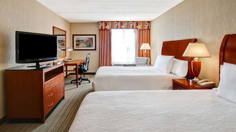 <b>Hilton Garden Inn Toronto/Burlington Room</b>. Images powered by <a href="https://iceportal.shijigroup.com/" title="IcePortal" target="_blank">IcePortal</a>.