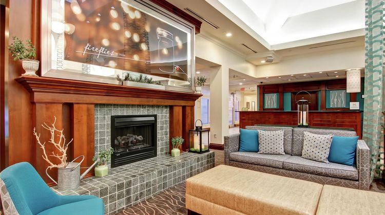 Hilton Garden Inn Toronto/Burlington Lobby