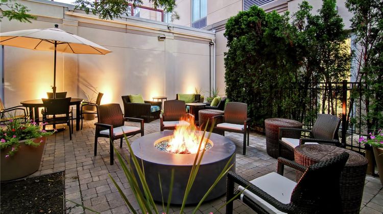 Hilton Garden Inn Toronto/Burlington Exterior