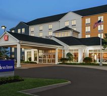 Hilton Garden Inn Cambridge Exterior