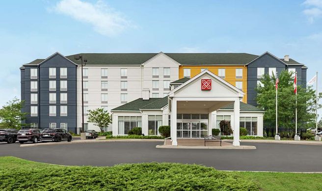 Hilton Garden Inn Cambridge Exterior