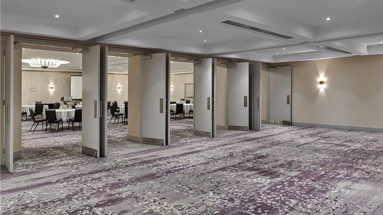 <b>Hilton Toronto Airport Hotel & Suites Meeting</b>. Images powered by <a href="https://iceportal.shijigroup.com/" title="IcePortal" target="_blank">IcePortal</a>.