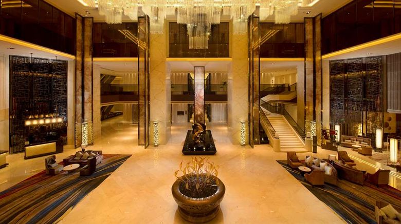 <b>Hilton Zhongshan Downtown Lobby</b>. Images powered by <a href="https://iceportal.shijigroup.com/" title="IcePortal" target="_blank">IcePortal</a>.