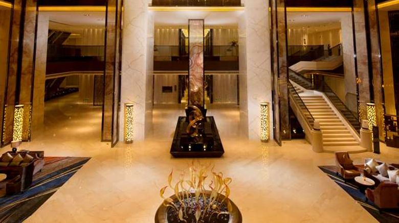 <b>Hilton Zhongshan Downtown Lobby</b>. Images powered by <a href="https://iceportal.shijigroup.com/" title="IcePortal" target="_blank">IcePortal</a>.