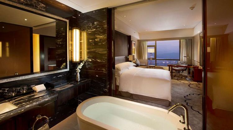 Hilton Zhongshan Downtown Room