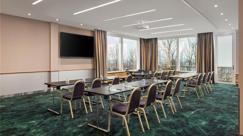 <b>Hilton Zurich Airport Meeting</b>. Images powered by <a href="https://iceportal.shijigroup.com/" title="IcePortal" target="_blank">IcePortal</a>.