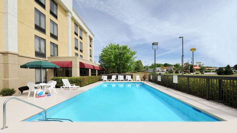 <b>Hampton Inn Spartanburg-North I-85 Pool</b>. Images powered by <a href="https://iceportal.shijigroup.com/" title="IcePortal" target="_blank">IcePortal</a>.