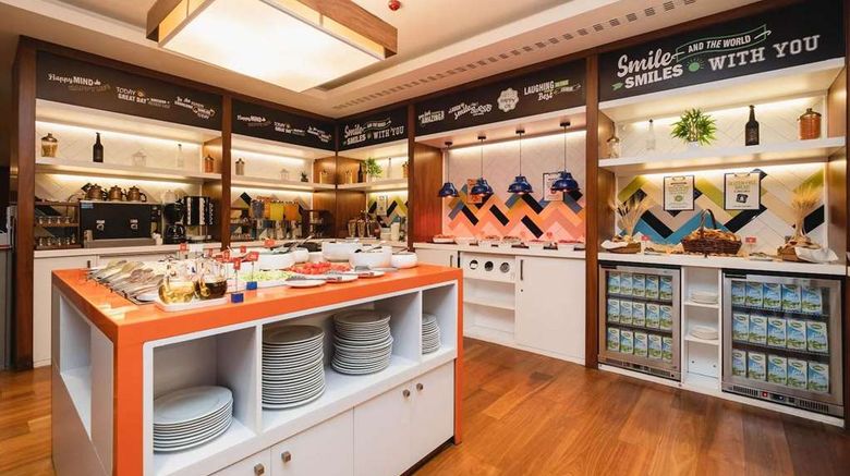 <b>Hampton by Hilton Samsun Restaurant</b>. Images powered by <a href="https://iceportal.shijigroup.com/" title="IcePortal" target="_blank">IcePortal</a>.