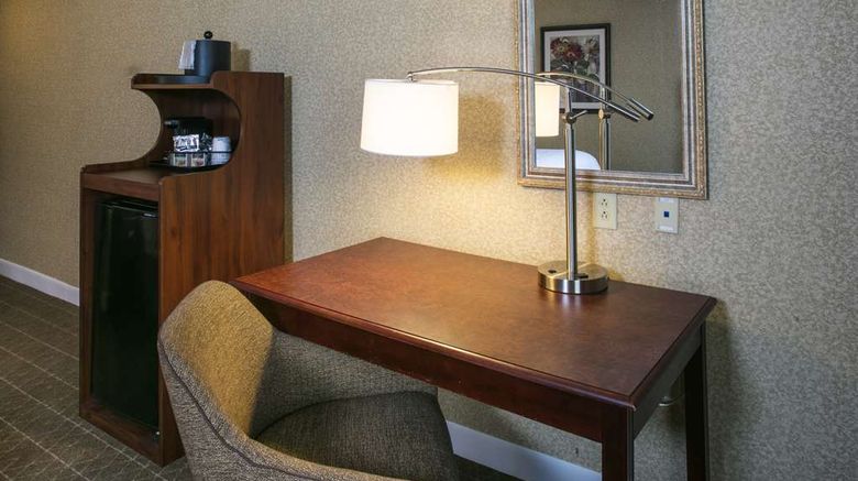 <b>Hampton Inn & Suites Perrysburg Room</b>. Images powered by <a href="https://iceportal.shijigroup.com/" title="IcePortal" target="_blank">IcePortal</a>.