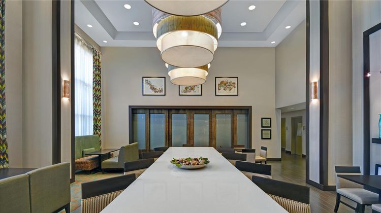 Hampton Inn & Suites, Robbinsville Lobby