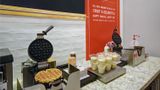 <b>Hampton Inn & Suites, Robbinsville Restaurant</b>. Images powered by <a href="https://iceportal.shijigroup.com/" title="IcePortal" target="_blank">IcePortal</a>.