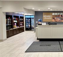 Hampton Inn & Suites, Robbinsville Lobby