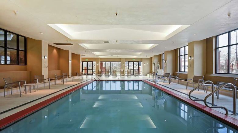 <b>Embassy Suites Omaha Downtown Pool</b>. Images powered by <a href="https://iceportal.shijigroup.com/" title="IcePortal" target="_blank">IcePortal</a>.