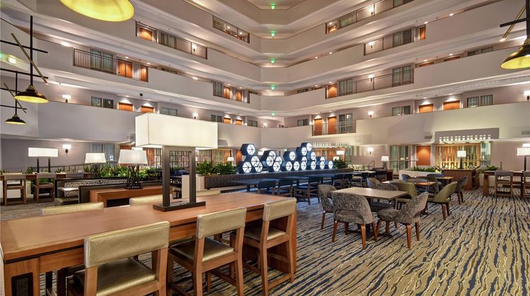 Embassy Suites Omaha Downtown Lobby