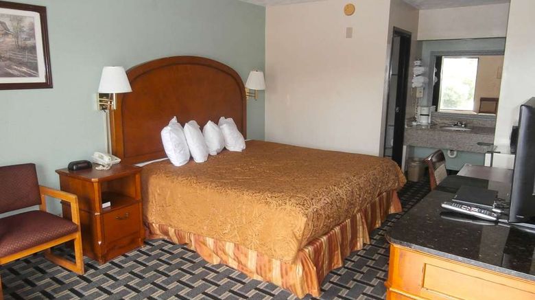 <b>Americas Best Value Inn-Augusta/South Room</b>. Images powered by <a href="https://iceportal.shijigroup.com/" title="IcePortal" target="_blank">IcePortal</a>.