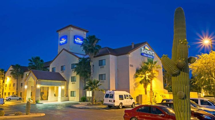 Baymont Inn & Suites Tucson Airport Exterior