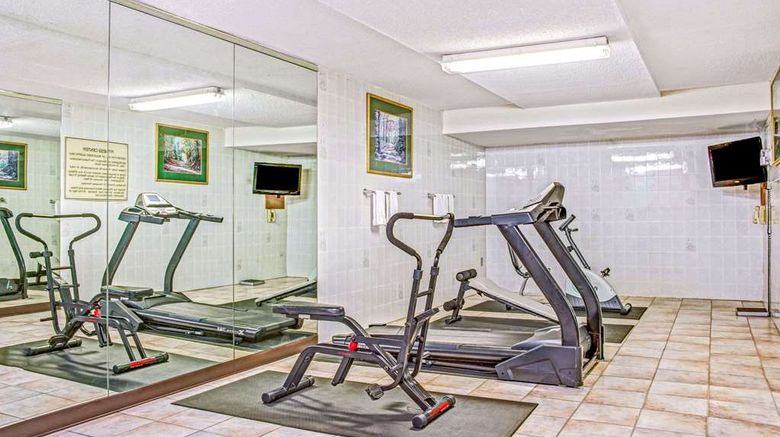 <b>Baymont Inn & Suites McDonough Health</b>. Images powered by <a href="https://iceportal.shijigroup.com/" title="IcePortal" target="_blank">IcePortal</a>.
