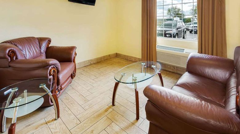 <b>Baymont Inn & Suites Beloit Lobby</b>. Images powered by <a href="https://iceportal.shijigroup.com/" title="IcePortal" target="_blank">IcePortal</a>.