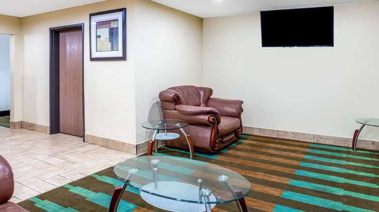 <b>Baymont Inn & Suites Beloit Lobby</b>. Images powered by <a href="https://iceportal.shijigroup.com/" title="IcePortal" target="_blank">IcePortal</a>.